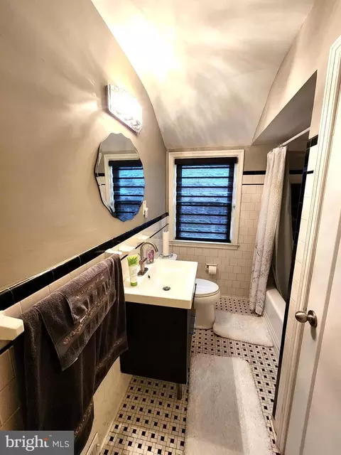 Bath - 1229 Winston Ave, Baltimore, MD 21239 photo 1 of 1