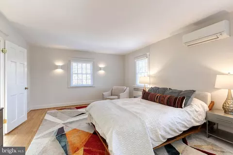 Bedroom - 4010 Roundtop Rd, Baltimore, MD 21218 photo 3 of 7