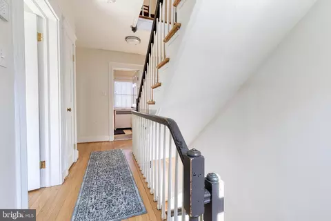 Entry Way - 4010 Roundtop Rd, Baltimore, MD 21218 photo 5 of 8