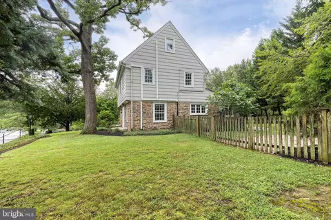 Exterior - 4010 Roundtop Rd, Baltimore, MD 21218 photo 4 of 10