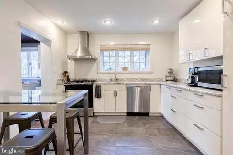 Kitchen - 4010 Roundtop Rd, Baltimore, MD 21218 photo 1 of 5