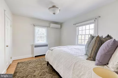 Bedroom - 4010 Roundtop Rd, Baltimore, MD 21218 photo 5 of 7