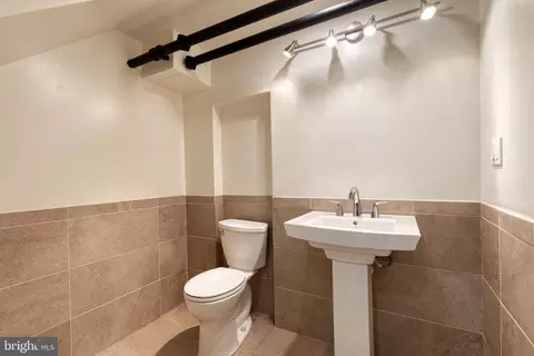 Bath - 4010 Roundtop Rd, Baltimore, MD 21218 photo 5 of 5
