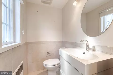 Bath - 4010 Roundtop Rd, Baltimore, MD 21218 photo 1 of 5