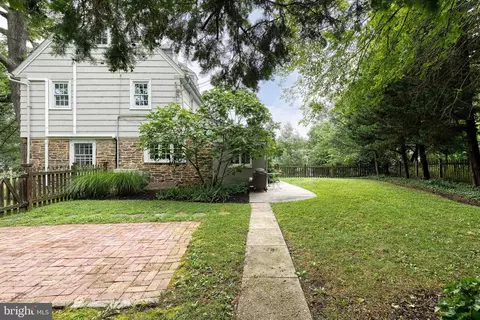 Exterior - 4010 Roundtop Rd, Baltimore, MD 21218 photo 9 of 10
