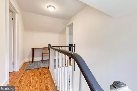 Entry Way - 4010 Roundtop Rd, Baltimore, MD 21218 photo 6 of 8
