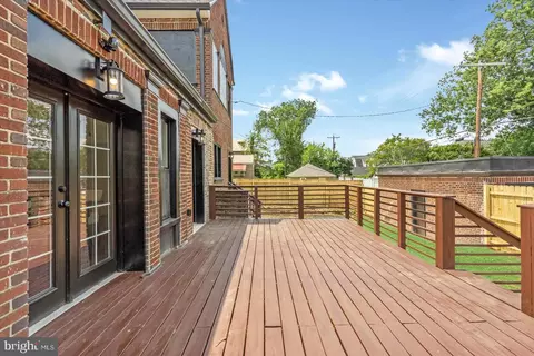 Exterior - 1524 E 33rd St, Baltimore, MD 21218 photo 6 of 8