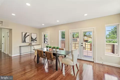 Dining - 1524 E 33rd St, Baltimore, MD 21218 photo 2 of 2