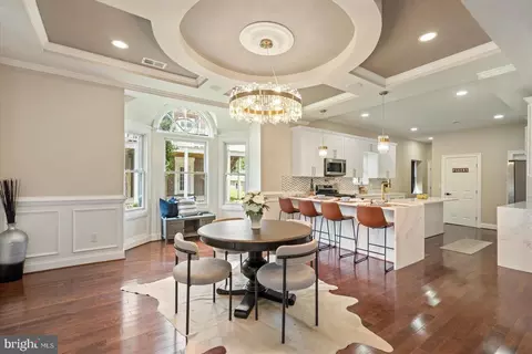 Dining - 1524 E 33rd St, Baltimore, MD 21218 photo 1 of 2