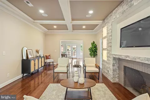 Living - 1524 E 33rd St, Baltimore, MD 21218 photo 2 of 3