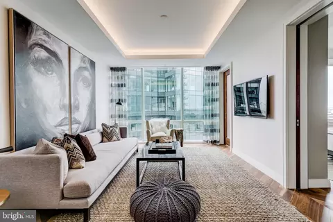 300 International Dr #1907, Baltimore, MD 21202