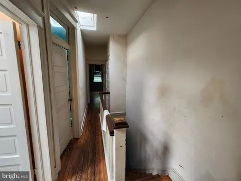Entry Way - 1619 E 30th St, Baltimore, MD 21218 photo 3 of 5