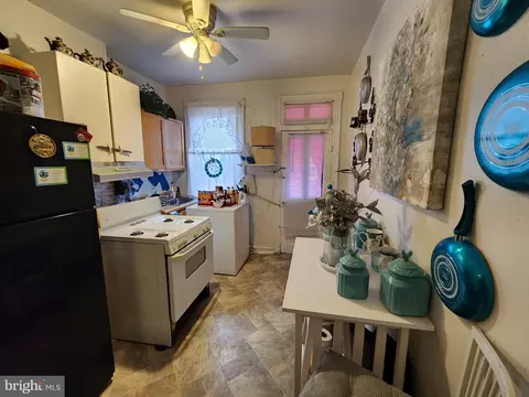 715 Baker St, Baltimore, MD 21217 photo 3