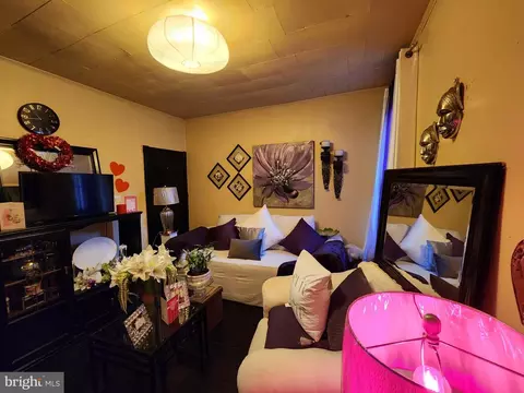 715 Baker St, Baltimore, MD 21217 photo 4