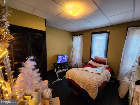 715 Baker St, Baltimore, MD 21217 photo 9