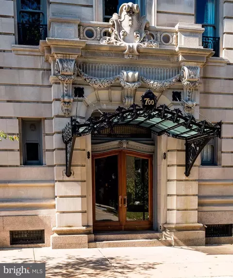 700 Washington Pl #3B, Baltimore, MD 21201