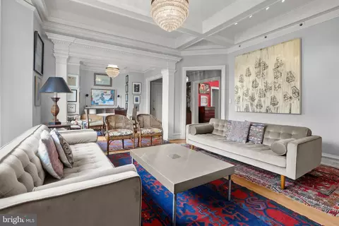 Living - 700 Washington Pl #3B, Baltimore, MD 21201 photo 1 of 6