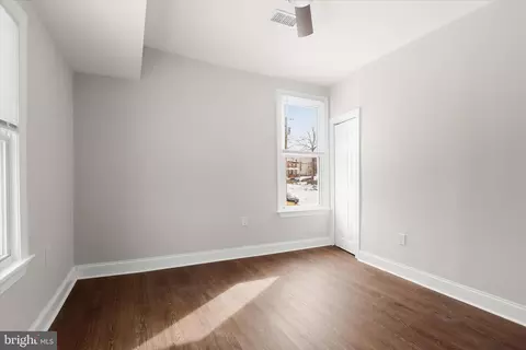 Bedroom - 701 E 43rd St, Baltimore, MD 21212 photo 4 of 6