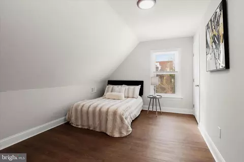 Bedroom - 701 E 43rd St, Baltimore, MD 21212 photo 5 of 6