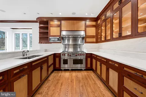 Kitchen - 5700 Coley Ct, Baltimore, MD 21210 photo 3 of 4