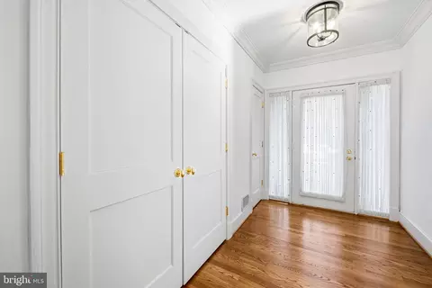 Entry Way - 5700 Coley Ct, Baltimore, MD 21210 photo 2 of 4