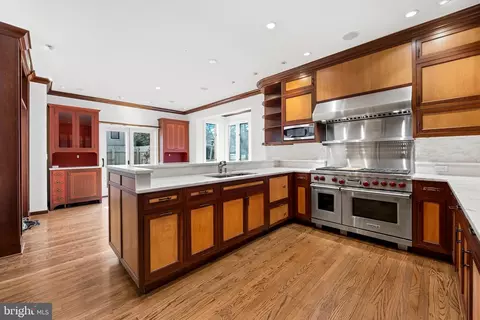 Kitchen - 5700 Coley Ct, Baltimore, MD 21210 photo 2 of 4