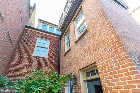 Exterior - 525 S Sharp St, Baltimore, MD 21201 photo 7 of 7