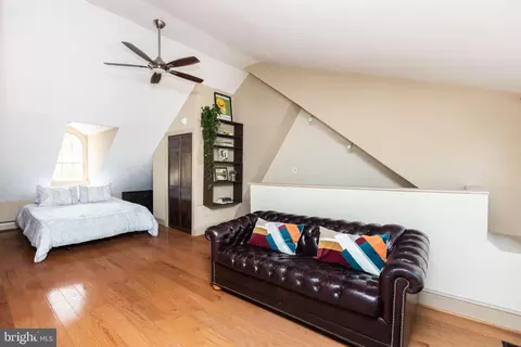 Bedroom - 525 S Sharp St, Baltimore, MD 21201 photo 7 of 7