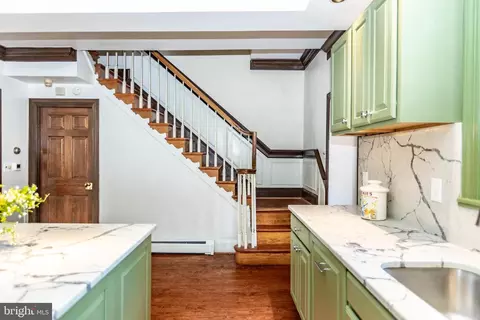 Entry Way - 525 S Sharp St, Baltimore, MD 21201 photo 1 of 5