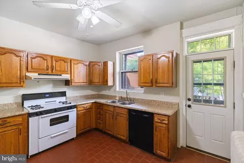 Other - 316 E 33rd St, Baltimore, MD 21218 photo 2 of 7
