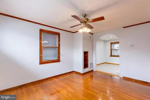 3816 10th St, Baltimore, MD 21225 photo 3