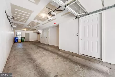 Entry Way - 534 Canton Ct, Baltimore, MD 21224 photo 6 of 7