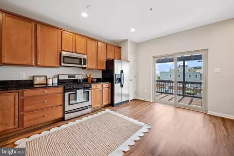 Kitchen - 534 Canton Ct, Baltimore, MD 21224 photo 2 of 2