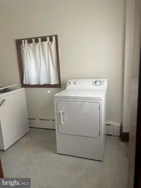 909 Stiles St, Baltimore, MD 21202 photo 11