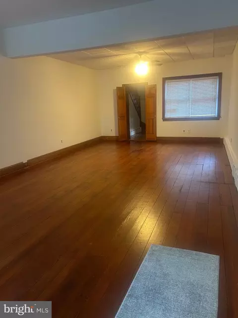 909 Stiles St, Baltimore, MD 21202 photo 3