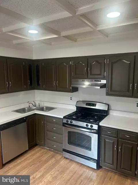 909 Stiles St, Baltimore, MD 21202 photo 9