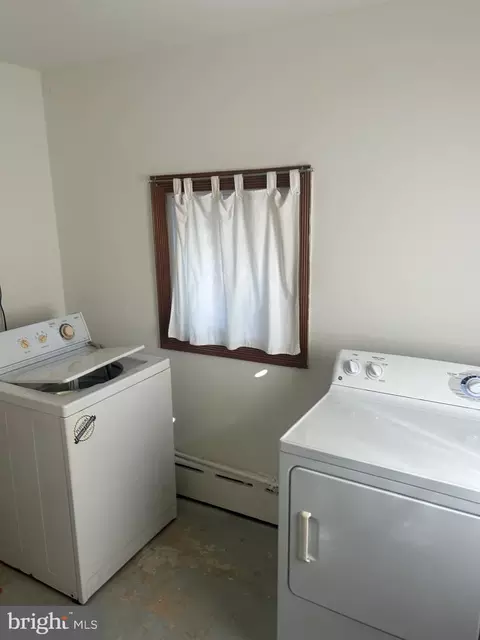 909 Stiles St, Baltimore, MD 21202 photo 12