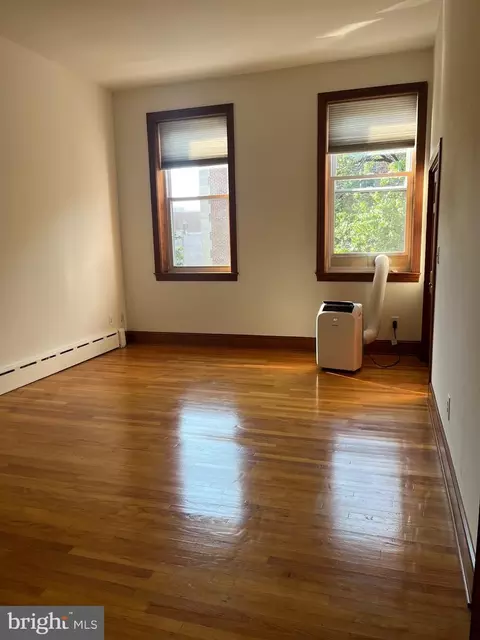 909 Stiles St, Baltimore, MD 21202 photo 14