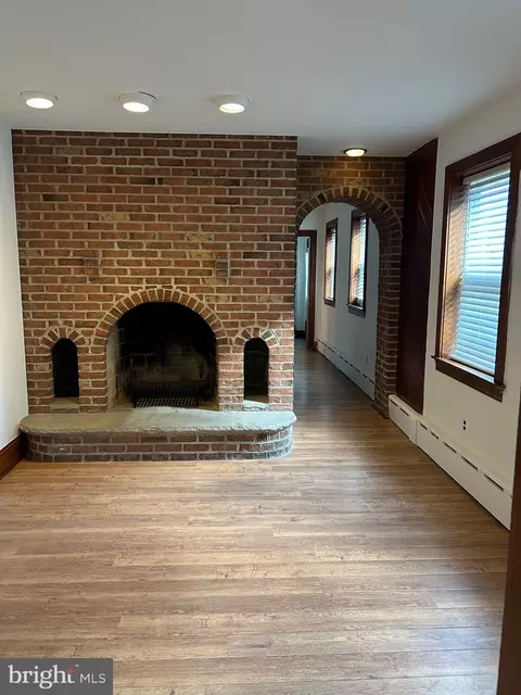 909 Stiles St, Baltimore, MD 21202 photo 6
