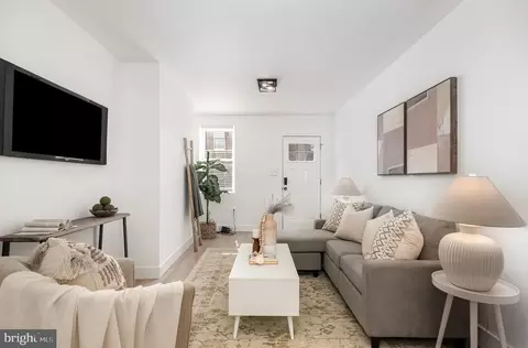 Entry Way - 115 S Regester St, Baltimore, MD 21231 photo 1 of 7