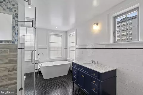 Bath - 420 E Biddle St, Baltimore, MD 21202 photo 3 of 4