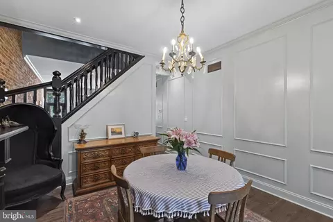 Dining - 420 E Biddle St, Baltimore, MD 21202 photo 3 of 5
