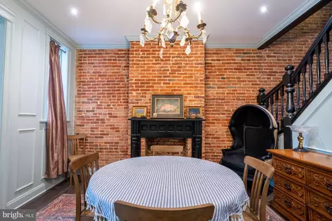 Dining - 420 E Biddle St, Baltimore, MD 21202 photo 4 of 5