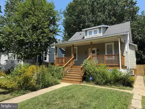 Exterior - 6013 Pinehurst Rd, Baltimore, MD 21212 photo 3 of 7