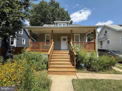 Exterior - 6013 Pinehurst Rd, Baltimore, MD 21212 photo 2 of 7