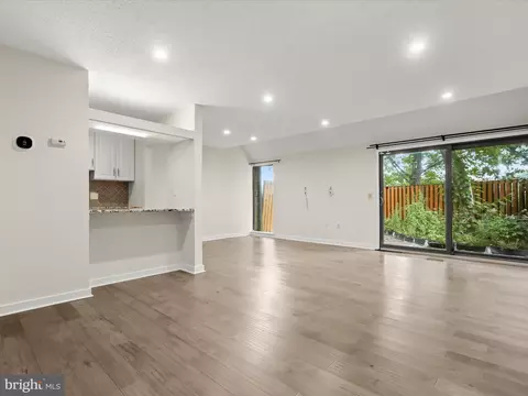 2374 Nutmeg Ter, Baltimore, MD 21209 photo 5