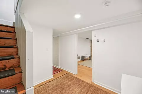 Entry Way - 5007 Greenleaf Rd, Baltimore, MD 21210 photo 3 of 3