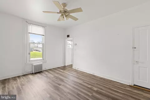 Living - 3600 Frederick Ave, Baltimore, MD 21229 photo 3 of 4