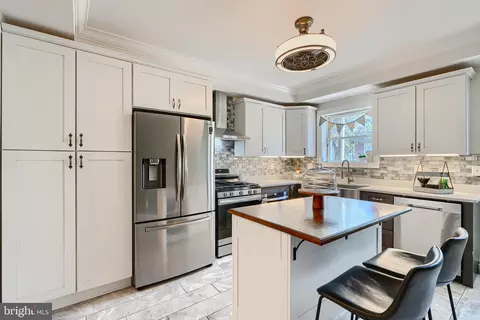 Kitchen - 119 S Potomac St, Baltimore, MD 21224 photo 4 of 4