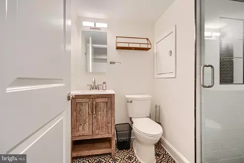 Bath - 119 S Potomac St, Baltimore, MD 21224 photo 4 of 4